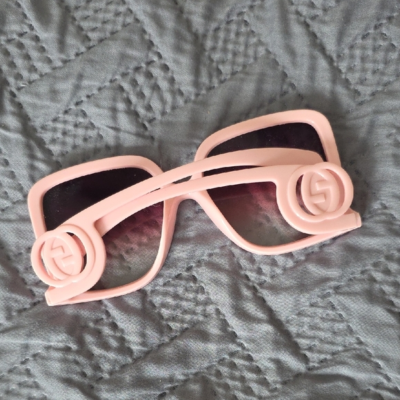 Amazon Accessories - Women's Sunglasses in Soft Pink